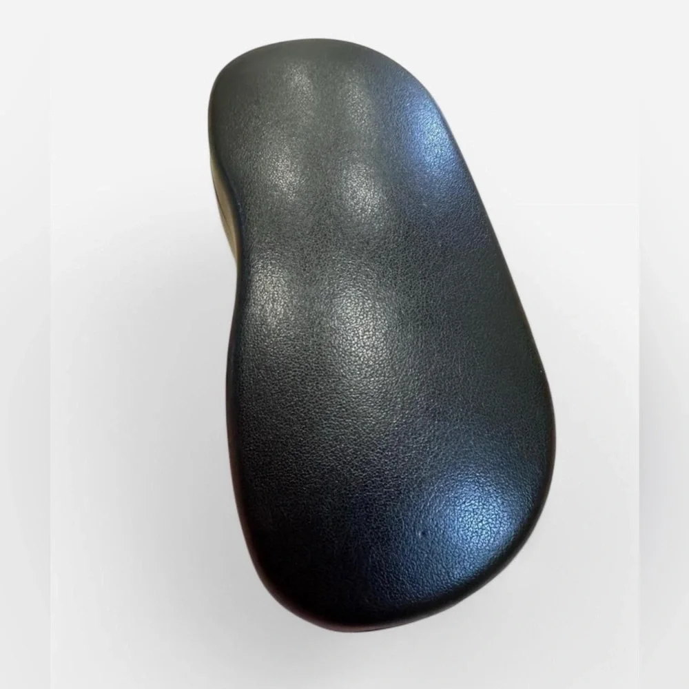 Ray-Ban Black Leather Clamshell Eye Glasses Case Hard Grey Liner 1.5"x6.5" 2.5 C - Picture 2 of 5